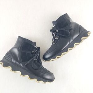 Sorel Kinetic Sport Short Boots Black Lace Up Size 8